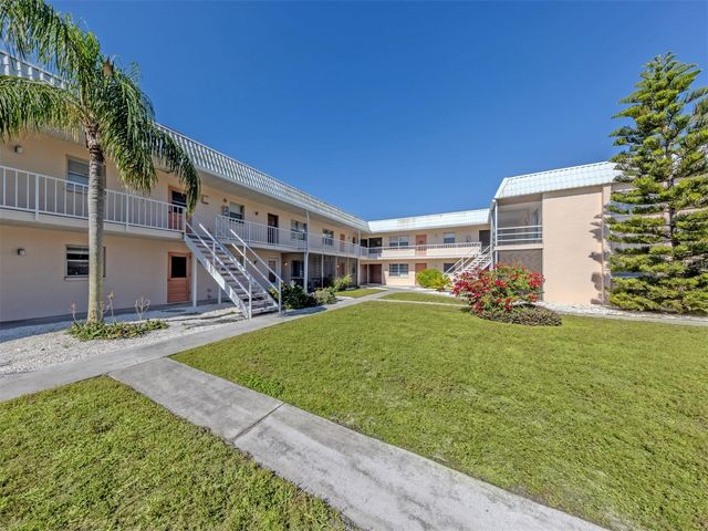 400 BASE AVENUE E 227, Venice, FL 34285