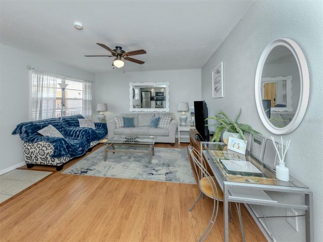 400 BASE AVENUE E 227, Venice, FL 34285