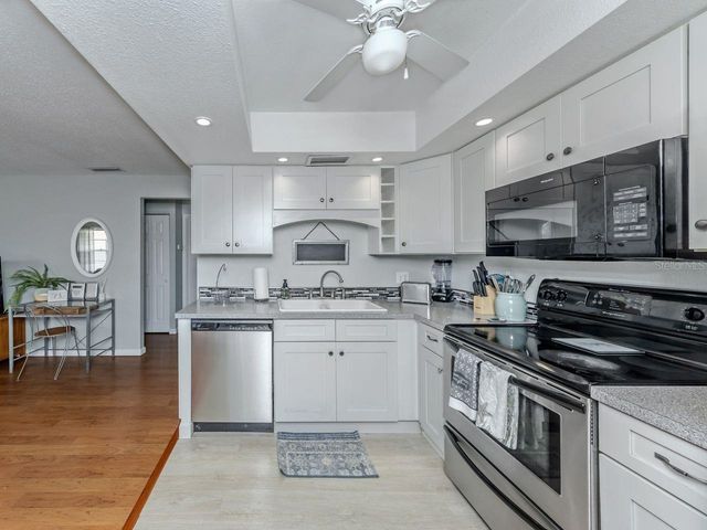 400 BASE AVENUE E 227, Venice, FL 34285