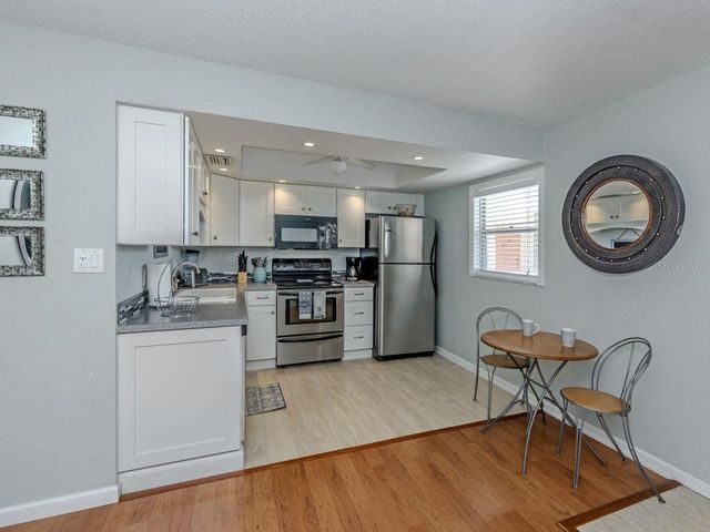 400 BASE AVENUE E 227, Venice, FL 34285