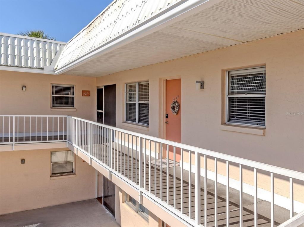 400 BASE AVENUE E 227, Venice, FL 34285