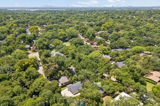 10428 Vinemont, Dallas, TX 75218