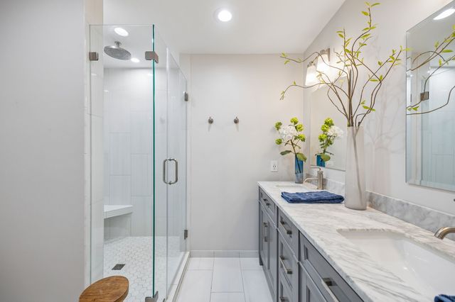 10428 Vinemont, Dallas, TX 75218