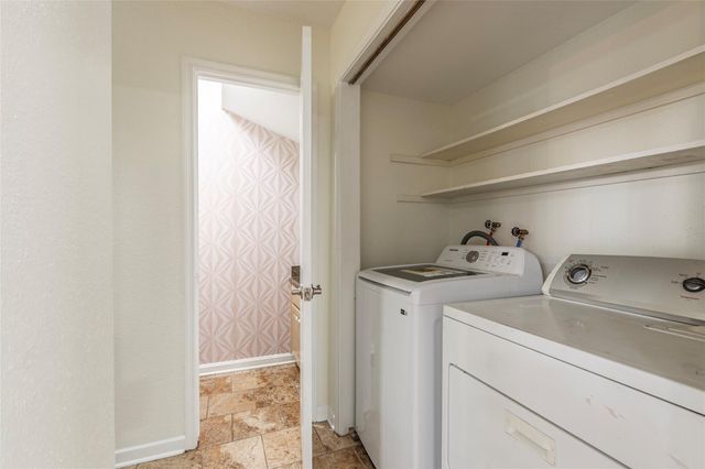 1456 Silverpines Road 456, Houston, TX 77062