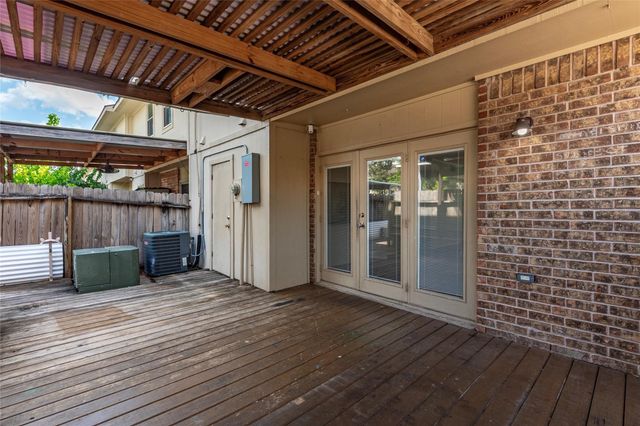 1456 Silverpines Road 456, Houston, TX 77062