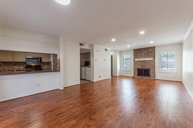 1456 Silverpines Road 456, Houston, TX 77062