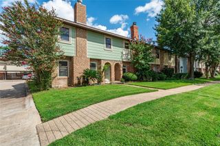 1456 Silverpines Road 456, Houston, TX 77062