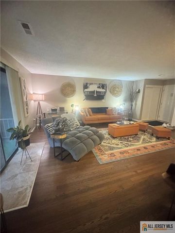 106 Edison Glen Terrace 106, Edison, NJ 08837