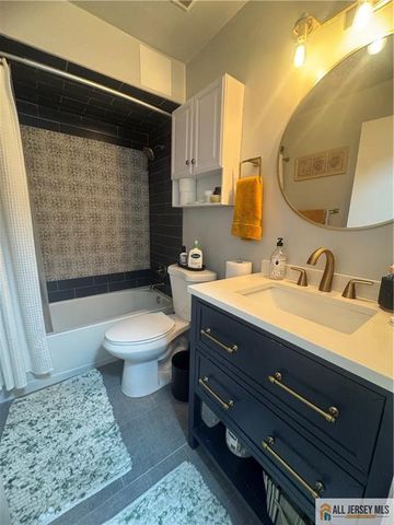 106 Edison Glen Terrace 106, Edison, NJ 08837