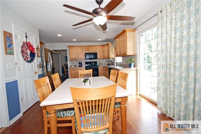 23 10th Street, Monroe, NJ 08831