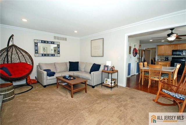 23 10th Street, Monroe, NJ 08831