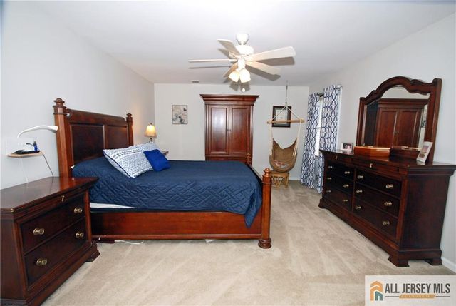 23 10th Street, Monroe, NJ 08831