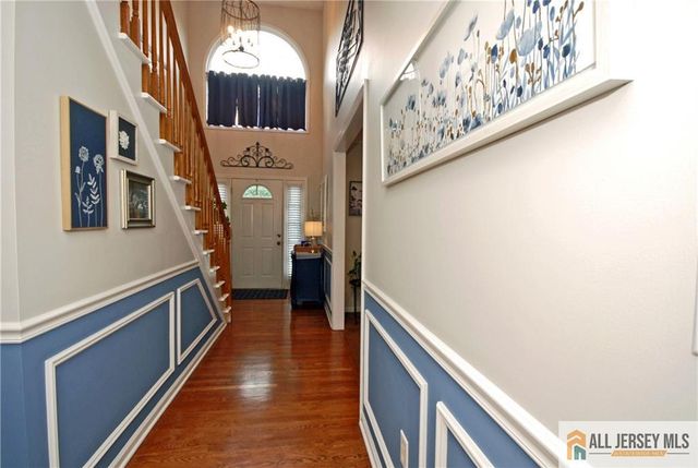 23 10th Street, Monroe, NJ 08831