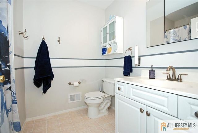 23 10th Street, Monroe, NJ 08831