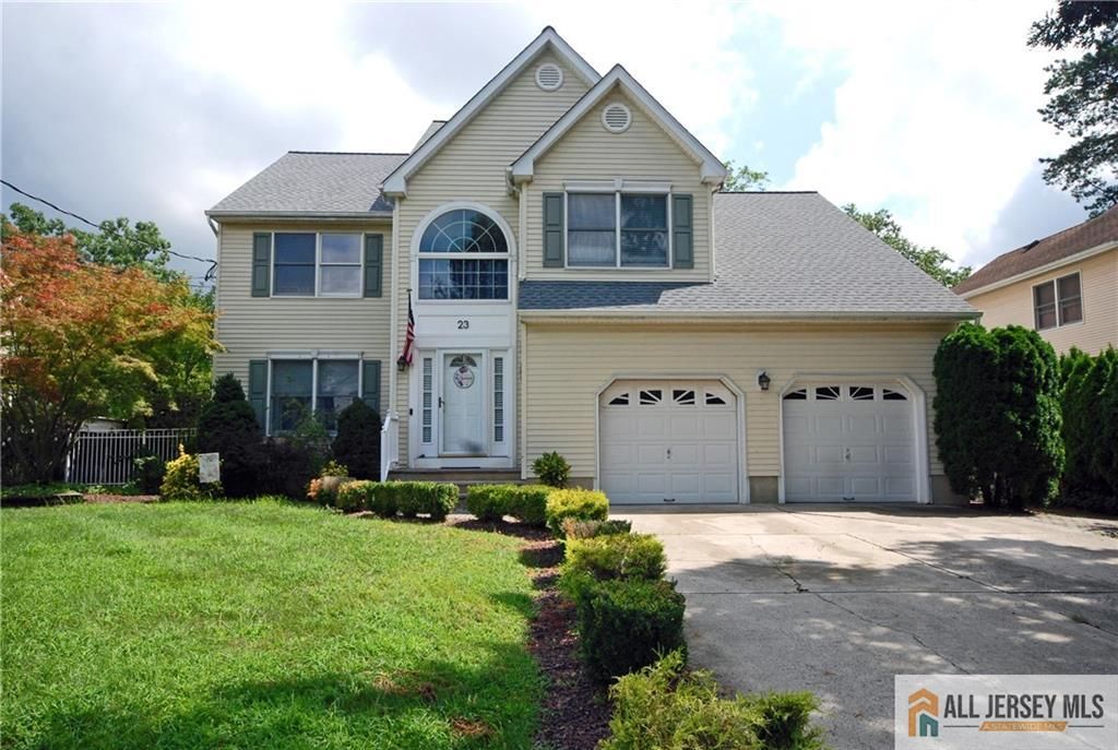 23 10th Street, Monroe, NJ 08831