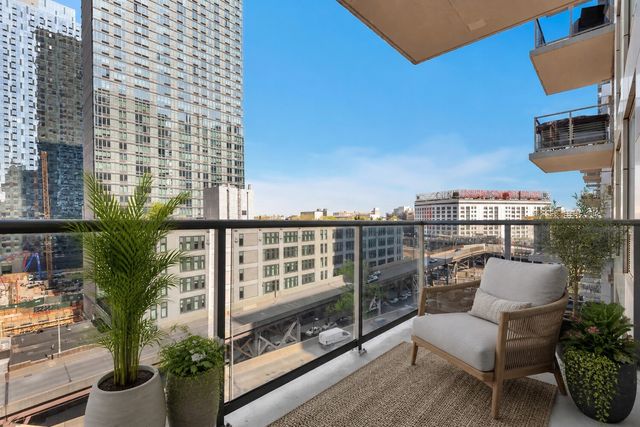 4415 Purves St Apt 11B, New York City, NY 11101