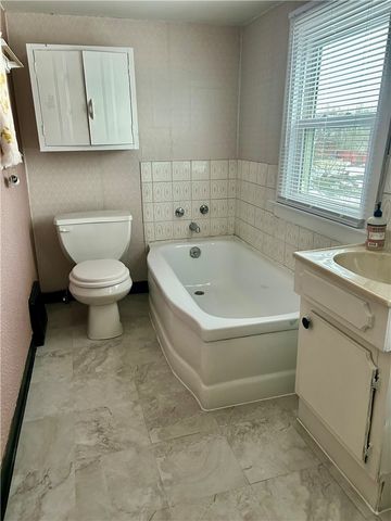 311 Sunset, Lower Burrell, PA 15068