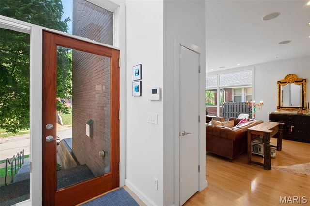 7526 Washington Avenue, University City, MO 63130