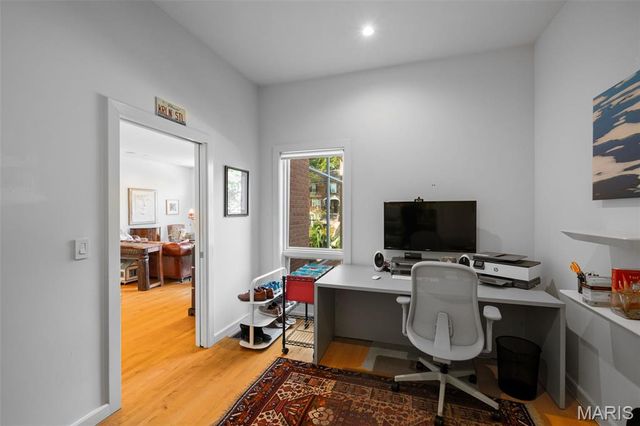 7526 Washington Avenue, University City, MO 63130