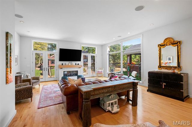 7526 Washington Avenue, University City, MO 63130