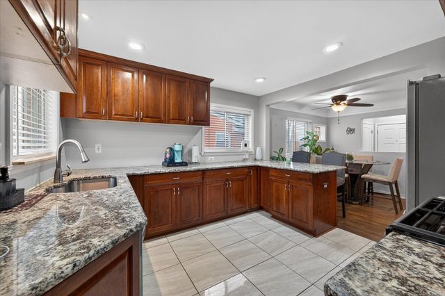 21519 Willow Wisp Street, Saint Clair Shores, MI 48082