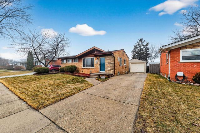 21519 Willow Wisp Street, Saint Clair Shores, MI 48082
