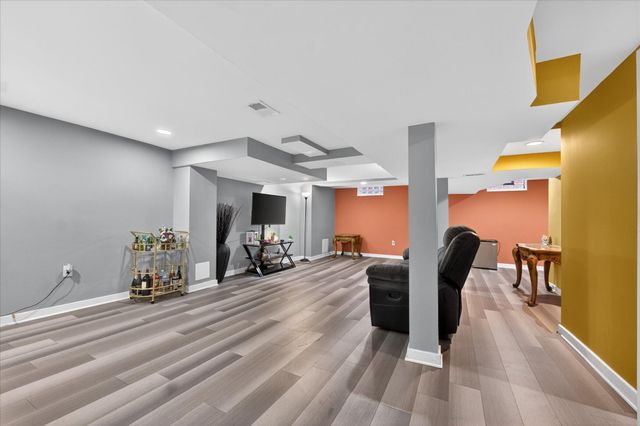 21519 Willow Wisp Street, Saint Clair Shores, MI 48082