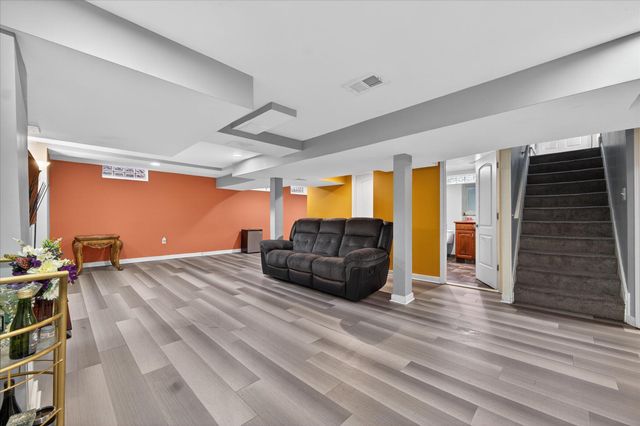 21519 Willow Wisp Street, Saint Clair Shores, MI 48082