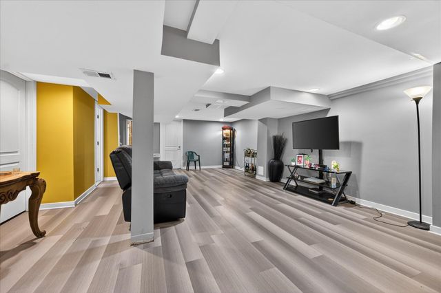 21519 Willow Wisp Street, Saint Clair Shores, MI 48082