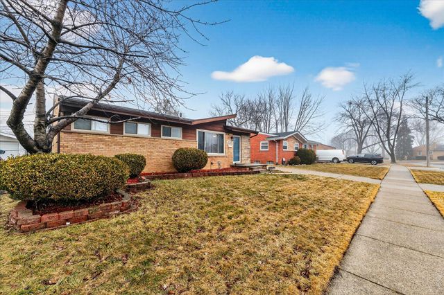 21519 Willow Wisp Street, Saint Clair Shores, MI 48082