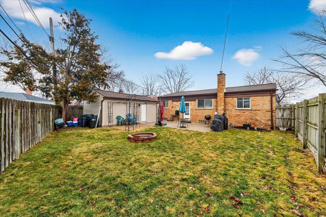 21519 Willow Wisp Street, Saint Clair Shores, MI 48082