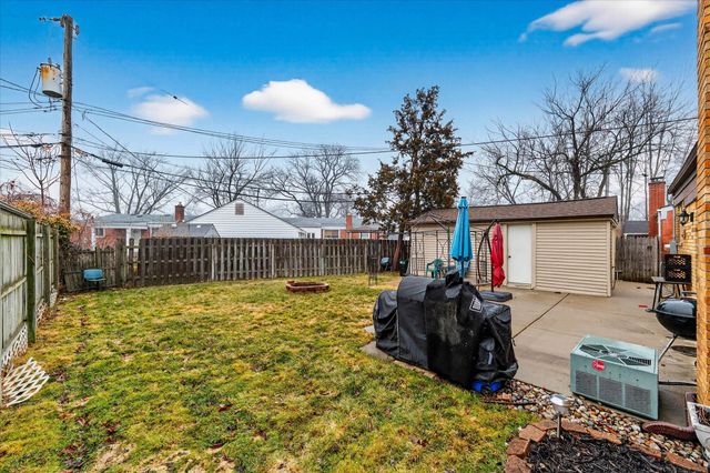 21519 Willow Wisp Street, Saint Clair Shores, MI 48082