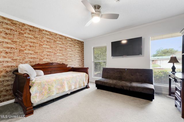 40 Greenbriar Drive, Gulfport, MS 39507