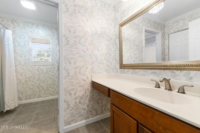 40 Greenbriar Drive, Gulfport, MS 39507