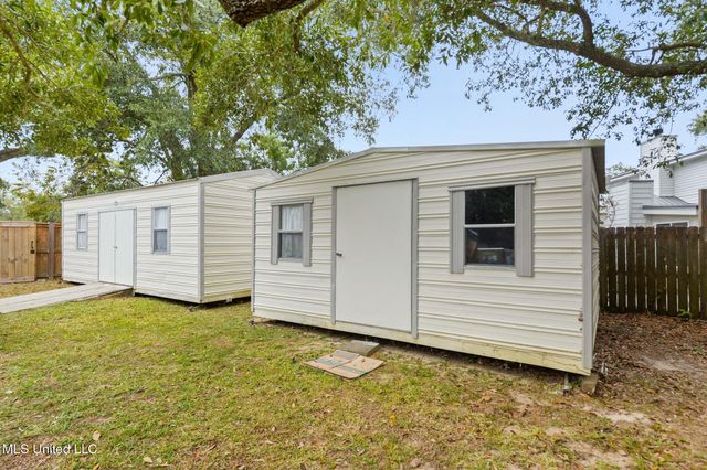 40 Greenbriar Drive, Gulfport, MS 39507