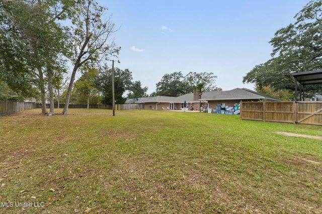 40 Greenbriar Drive, Gulfport, MS 39507