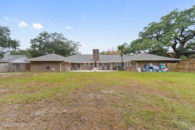 40 Greenbriar Drive, Gulfport, MS 39507