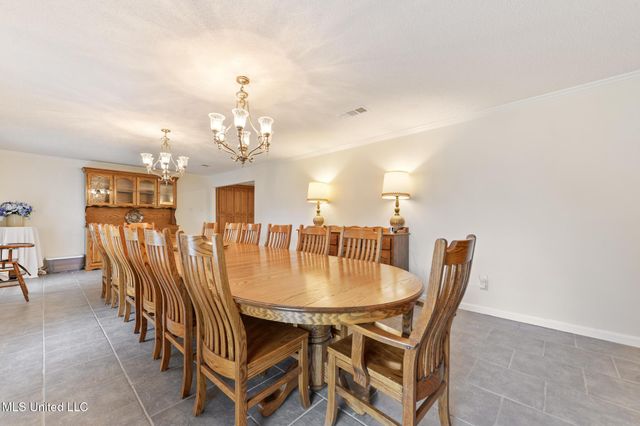 40 Greenbriar Drive, Gulfport, MS 39507