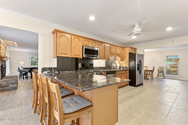 40 Greenbriar Drive, Gulfport, MS 39507