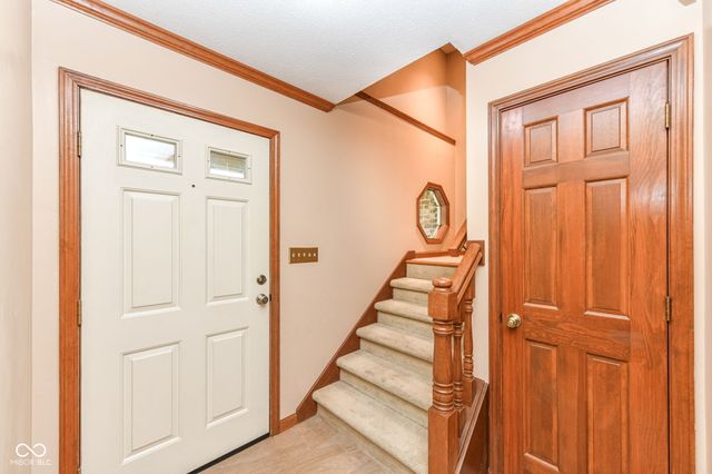 9919 Harbour Pines Court, Indianapolis, IN 46256