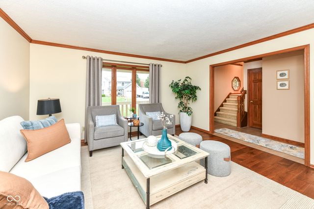 9919 Harbour Pines Court, Indianapolis, IN 46256