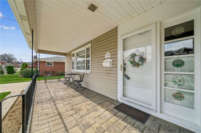 18 E Tacoma Avenue, Latrobe, PA 15650