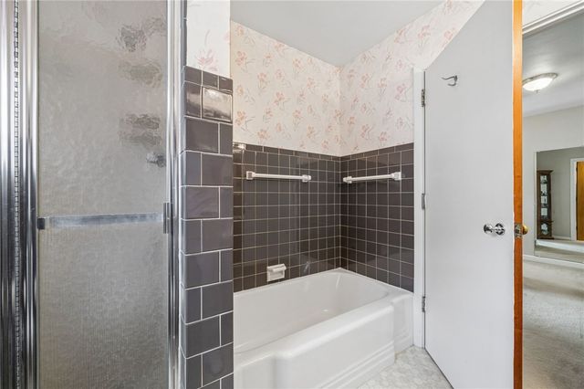 18 E Tacoma Avenue, Latrobe, PA 15650