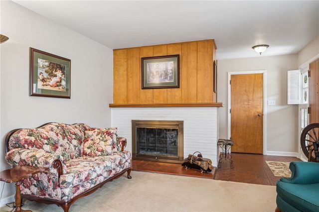 18 E Tacoma Avenue, Latrobe, PA 15650