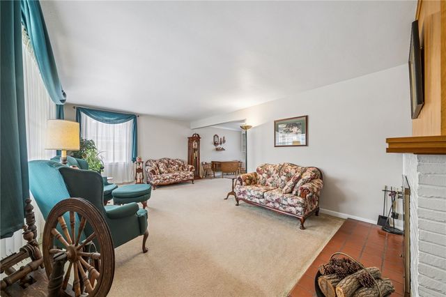 18 E Tacoma Avenue, Latrobe, PA 15650