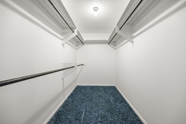 105 Memorial Lane, Columbus, TX 78934