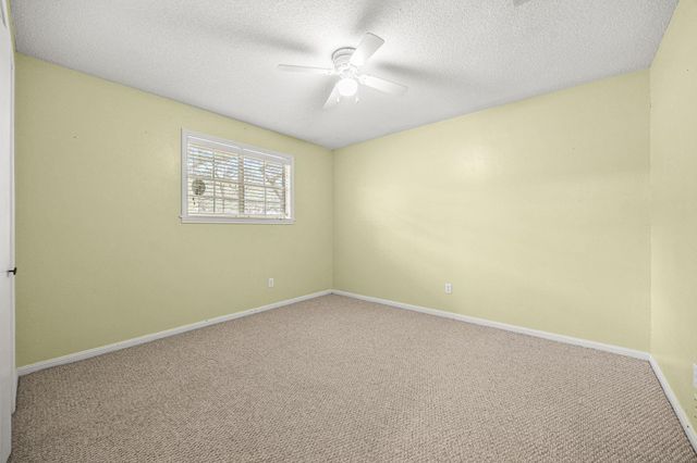 105 Memorial Lane, Columbus, TX 78934