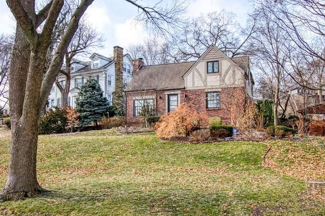 4966 Westwood Road, Kansas City, MO 64112