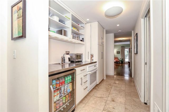 4966 Westwood Road, Kansas City, MO 64112