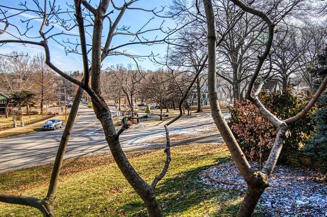 4966 Westwood Road, Kansas City, MO 64112